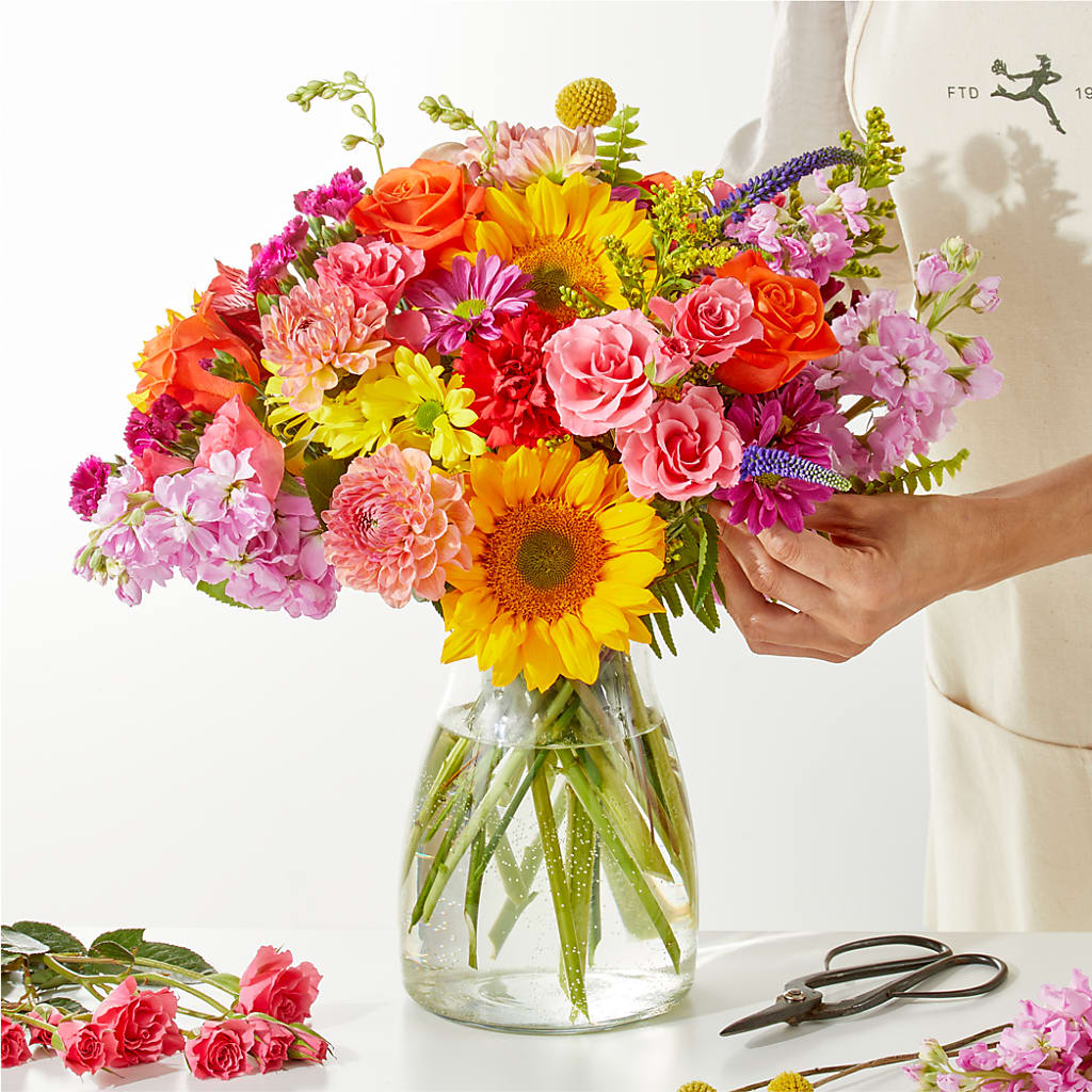 Cue the Confetti - A Florist Original – DANDELIONS ALL THINGS WEDDINGS & EVENTS, Germanton NC