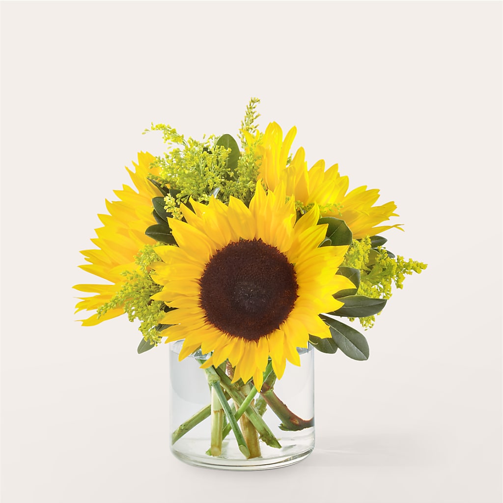 Beaming Sunflower Bouquet – DANDELIONS ALL THINGS WEDDINGS & EVENTS, Germanton NC