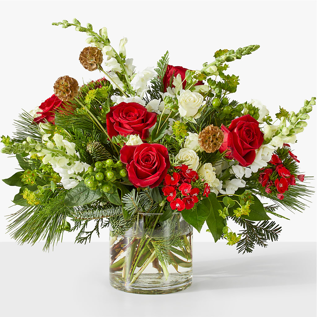 Deck the Halls Bouquet – DANDELIONS ALL THINGS WEDDINGS & EVENTS, Germanton NC