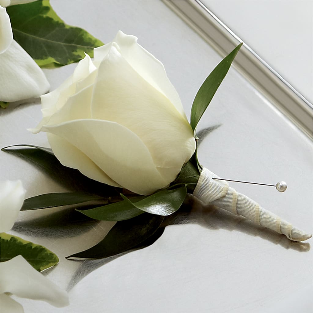 White Rose Boutonniere – DANDELIONS ALL THINGS WEDDINGS & EVENTS, Germanton NC