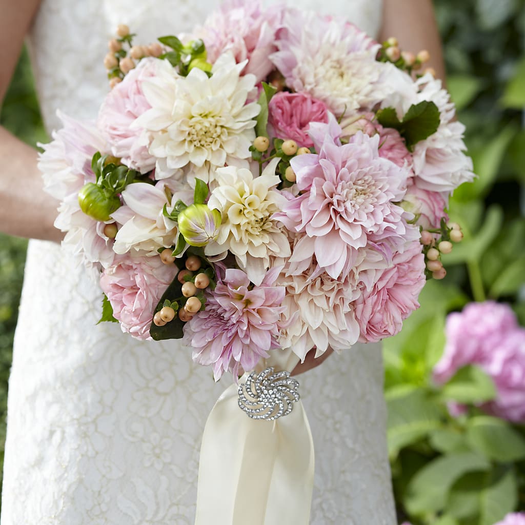 Heart's Promise Bouquet – DANDELIONS ALL THINGS WEDDINGS & EVENTS, Germanton NC