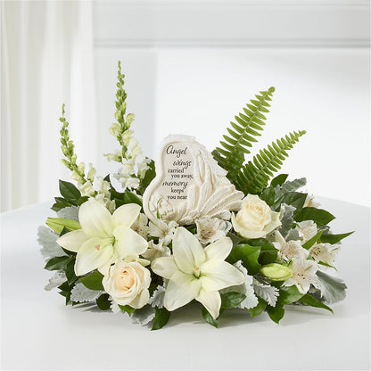 Holding You Close Arrangement – DANDELIONS ALL THINGS WEDDINGS & EVENTS, Germanton NC