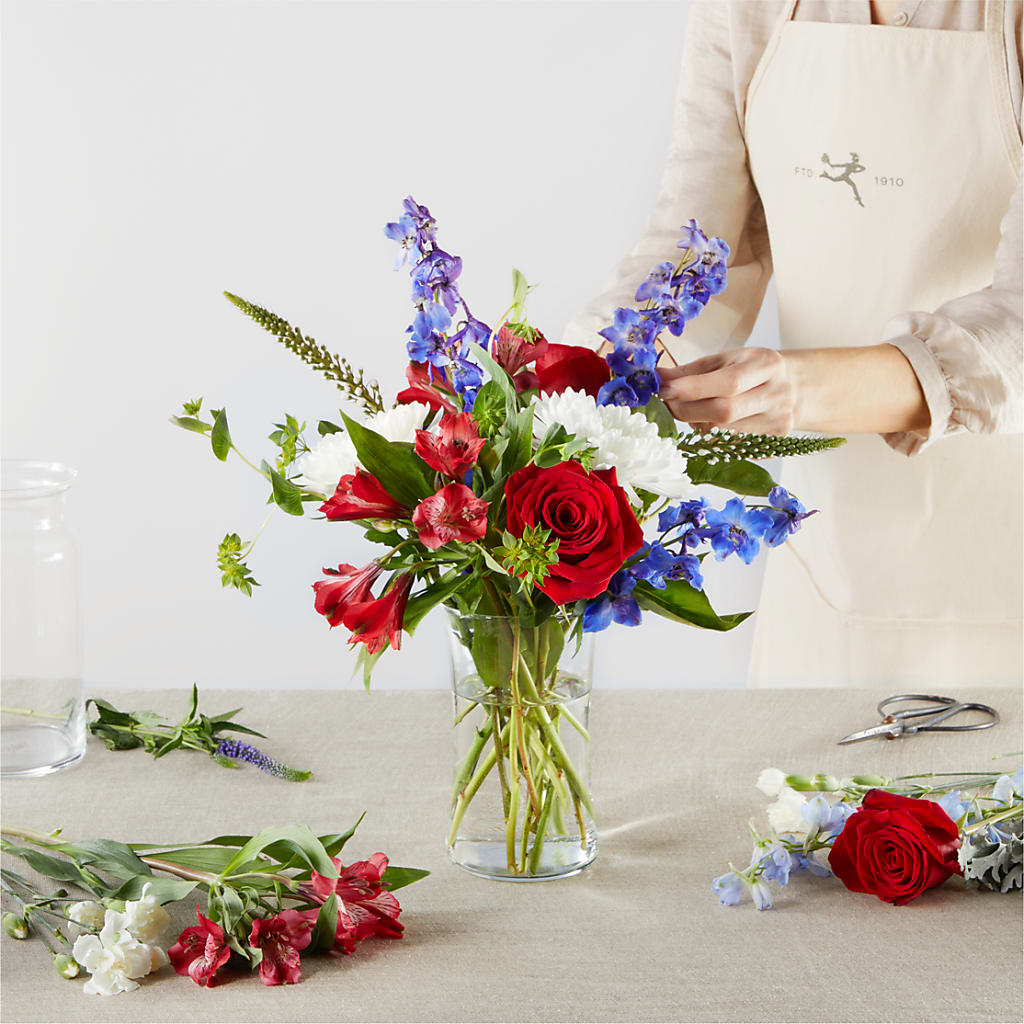 Star Spangled - A Florist Original – DANDELIONS ALL THINGS WEDDINGS & EVENTS, Germanton NC