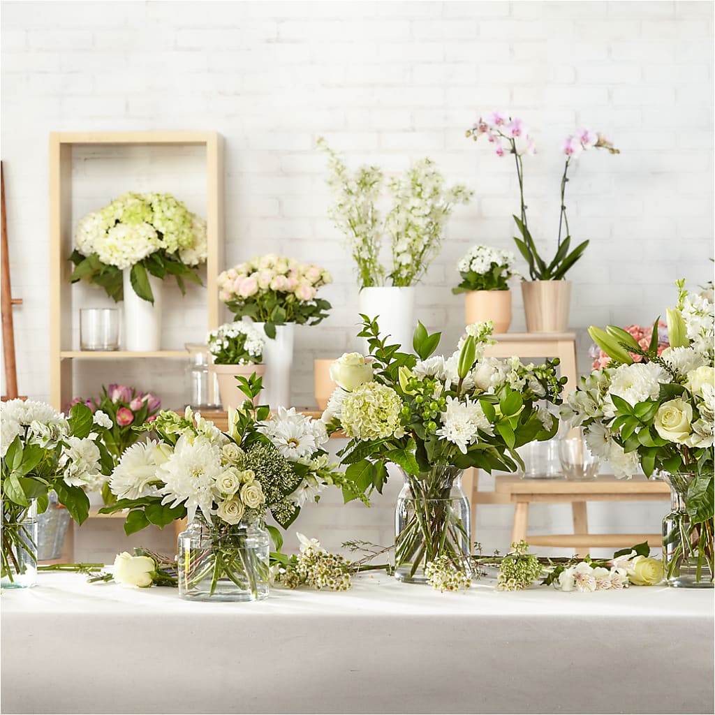 Classic Ivory – A Florist Original – DANDELIONS ALL THINGS WEDDINGS & EVENTS, Germanton NC